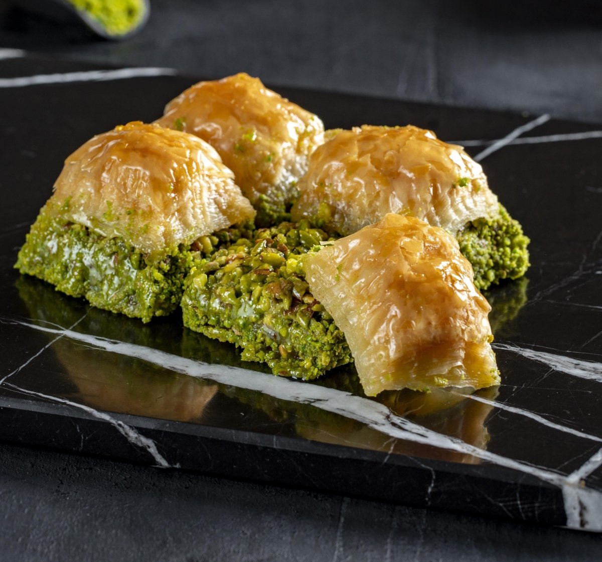 Koskeroglu | Turkish Lasting Baklava with Pistachio - TryAladdin