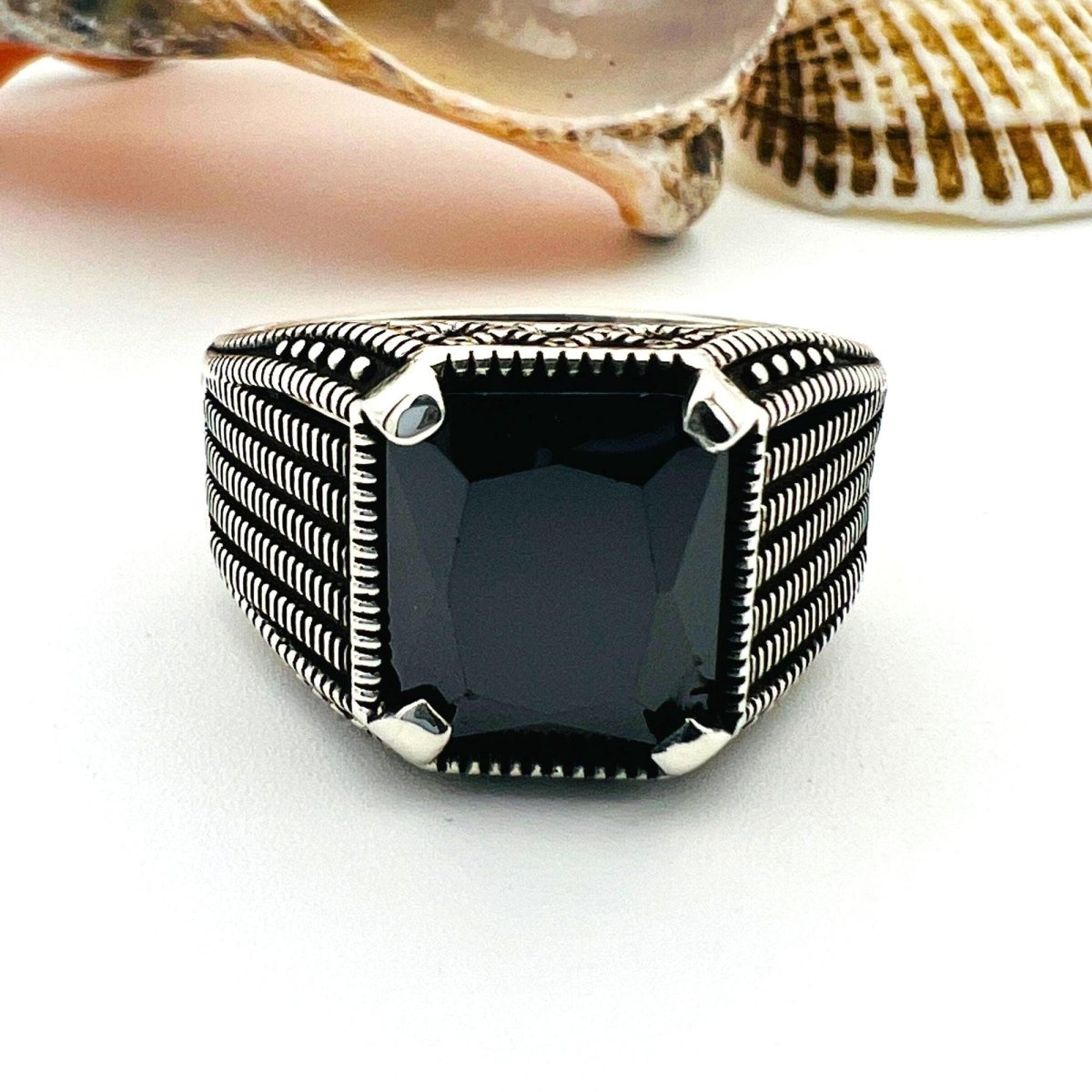 Black Onyx Men's Ring - TryAladdin