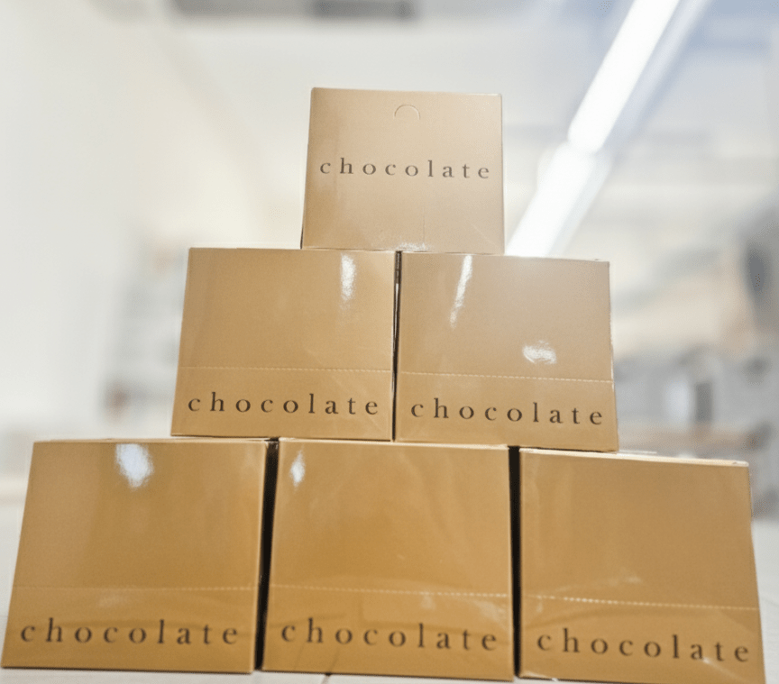 White Dubai Style Chocolate with Mango, Passion Fruit and Popping Chocolates - 75g - TryAladdin